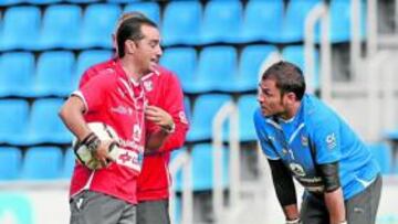 <b>AUTORIDAD. </b>Oltra habla con Luis García poco antes de expulsarle. En las dos caras se refleja tensión.