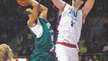 Espectacular entrada de Bremer.