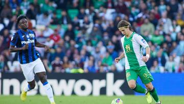 Félix, ante el Atalanta.