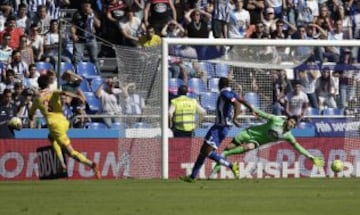 Álex Menéndez marca el 2-3