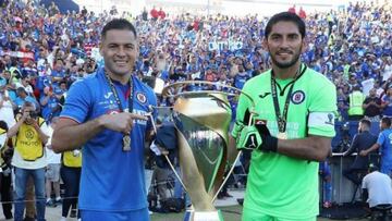 A Cruz Azul se le niega la liga, pero se refugia en copas