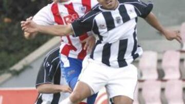 <b>MÁS LEJOS. </b>El Badajoz se distancia lentamente del descenso.