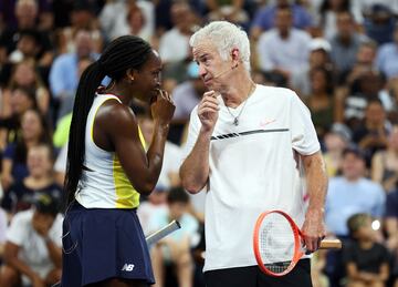 John McEnroe y Coco Gauff.