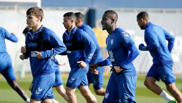 El Málaga anuncia la renovación de Cristian Gutiérrez hasta 2026