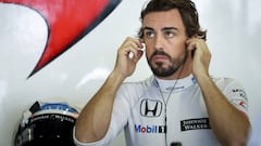 Alonso no ve a Boullier fichando por Ferrari: "Le necesitamos"