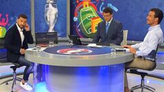 Sim&atilde;o Sabrosa y Ricardo, exportero del Betis, en el estudio del canal portugu&eacute;s Sport TV, durante las retransmisiones de la Eurocopa 2016.