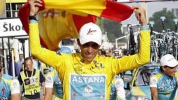 <b>A POR EL CUARTO. </b>Si el próximo año se repite esta imagen en París, no será con el maillot del Astaná.