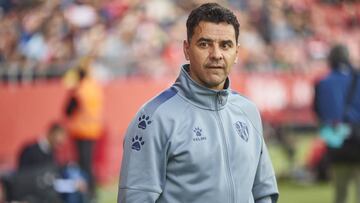 Míchel medita una revolución en busca de la reacción