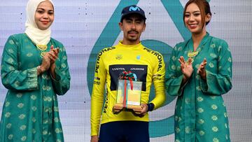 ALOR SETAR, MALAYSIA - OCTOBER 16: Iván Ramiro Sosa of Colombia and Movistar Team celebrates winning the Yellow Leader Jersey on the podium ceremony after the 26th Le Tour de Langkawi 2022, Stage 6 a 120,4km stage from George Town to Alor Setar / #PETRONASLTdL2020 / on October 16, 2022 in Alor Setar, Malaysia. (Photo by Tim de Waele/Getty Images)