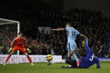 Chelsea y Manchester City luchan por el primer lugar en la Premier League.