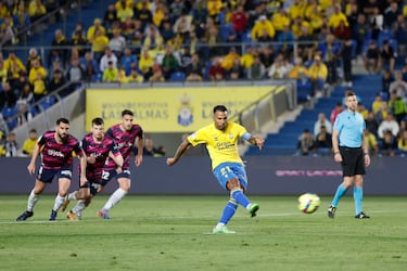 El Sporting hurga en la herida de Las Palmas