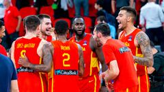 Los jugadores de la Selección celebran la victoria ante Turquía en el Eurobasket 2022.