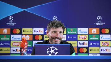 Van Bommel, en la conferencia de Prensa previa.