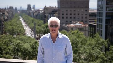 The actor, who arrived in Barcelona on Monday just as a massive power outage hit the country, praised how Spaniards handled the unexpected situation.