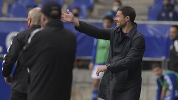 Xabi Alonso, con el Sanse ante el Oviedo