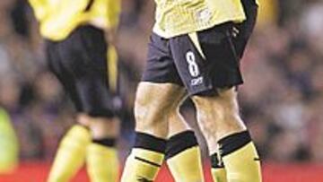<b>NO AGUANTÓ. </b>Gerrard fue sustituido por Hamann en el minuto 39.