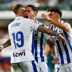 Miguel y Diego García, los de siempre, mantienen la honra