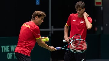 David Ferrer, junto a Rafa Jódar.