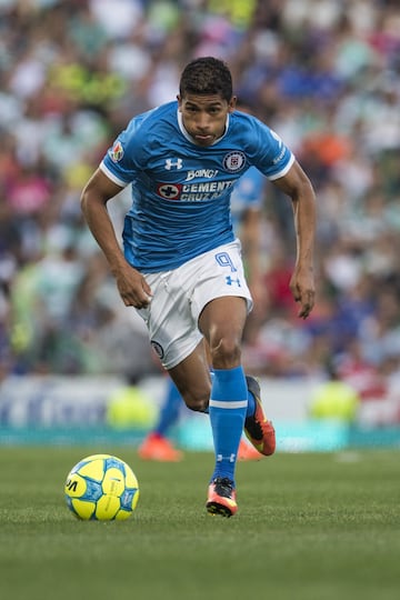 El ecuatoriano no logró un acuerdo para continua con 'La Máquina' ni encontró acomodo en el Draft de la Liga MX.