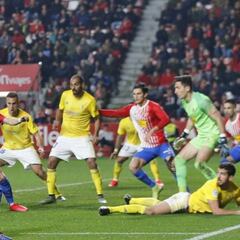 1x1 del Cádiz: El líder sigue sin reaccionar y cae en El Molinón