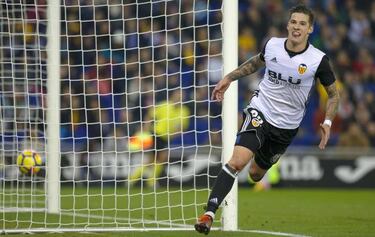 Valencia present their candidacy