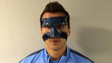 Mandzukic, con la máscara.