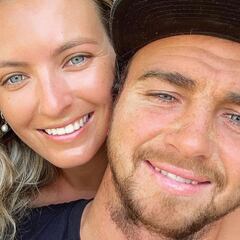 “Extraño ataque” de un tiburón a un surfista profesional