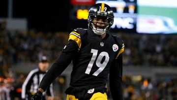 El extrovertido receptor es agente libre y los Steelers aún deben resolver una complicada situación en el tope salarial.