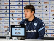 Jon Ansotegi, entrenador de la Real Sociedad B, en sala de prensa.