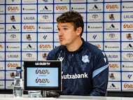 Jon Ansotegi, entrenador de la Real Sociedad B, en sala de prensa de Zubieta.