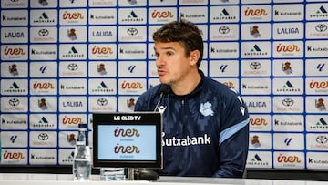 Jon Ansotegi, entrenador de la Real Sociedad B, en sala de prensa.