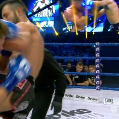 No has visto algo así: paliza brutal que casi le hace vomitar