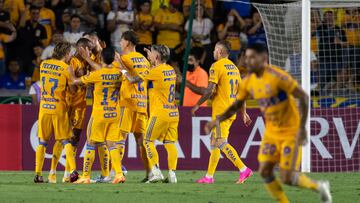 AME1108. MONTERREY (MÉXICO), 13/04/2023.- Los jugadores de Tigres celebran un gol ante Motagua de Honduras hoy, durante el partido de vuelta correspondiente a los cuartos de final de la liga de campeones de la CONCACAF, en el estadio Universitario de la ciudad de Monterrey (México). EFE/Miguel Sierra