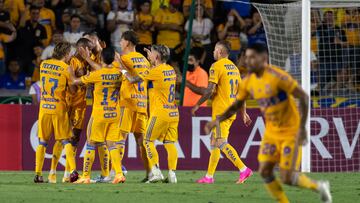 AME1108. MONTERREY (MÉXICO), 13/04/2023.- Los jugadores de Tigres celebran un gol ante Motagua de Honduras hoy, durante el partido de vuelta correspondiente a los cuartos de final de la liga de campeones de la CONCACAF, en el estadio Universitario de la ciudad de Monterrey (México). EFE/Miguel Sierra
