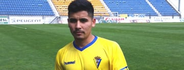 El lateral izquierdo jugó en Cádiz en la temporada 2015-2016, cuando participaba en la Segunda División B de España. No marcó goles en 12 partidos por los puntos.