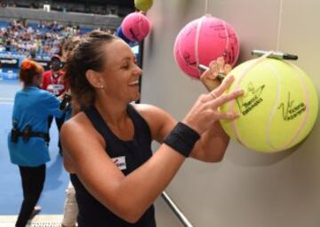 Casey Dellacqua.