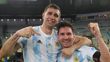 Dibu, del ‘fichaje’ de Messi: “Me recorto el salario, tío...”