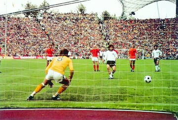 Breitner anotó de penalti a Holanda en la final del mundial de 1974