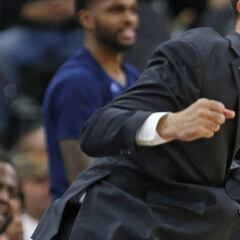 Fizdale explota: "Inaceptable. El arbitraje no ha sido profesional"