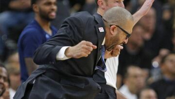 SAN ANTONIO,TX - APRIL 15 : Head coach David Fizdale rects during game against the San Antonio Spurs in Game One of the Western Conference Quarterfinals during the 2017 NBA Playoffs at AT&amp;T Center on April 15, 2017 in San Antonio, Texas. NOTE TO USER: User expressly acknowledges and agrees that , by downloading and or using this photograph, User is consenting to the terms and conditions of the Getty Images License Agreement.   Ronald Cortes/Getty Images/AFP
 == FOR NEWSPAPERS, INTERNET, TELCOS &amp; TELEVISION USE ONLY ==