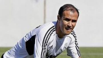 <b>CASOS INC?MODOS. </b>Carvalho y Kak¨¢ se quedan en el Madrid.