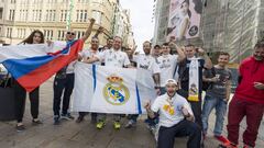 La afición del Real Madrid disfruta de Dortmund