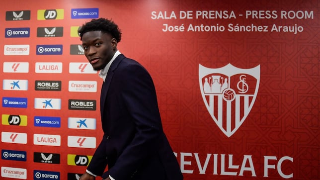 El Sevilla inscribe a Agoumé, que podrá jugar ante Las Palmas