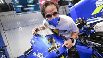 Brivio con la Suzuki campeona.