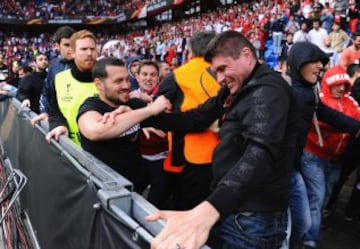 Incidentes entre los hinchas de Liverpool y Sevilla en Basilea