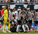 La brutal patada de Gregore que dejó con 10 al Botafogo contra Atlético Mineiro a los 30 segundos
