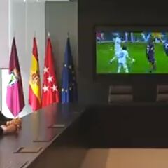 Esto es una joya: Las caras de Florentino y Modric viendo cómo ‘se cargaban’ al PSG
