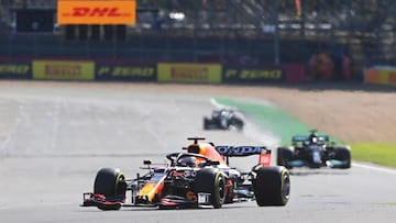 F1 sprint race: Verstappen beats Hamilton in inaugural race