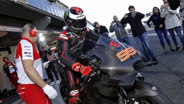 Jorge Lorenzo con la Ducati en Cheste. 