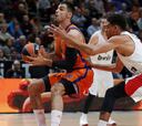 El Olympiacos deja al Valencia a las puertas del Top-8